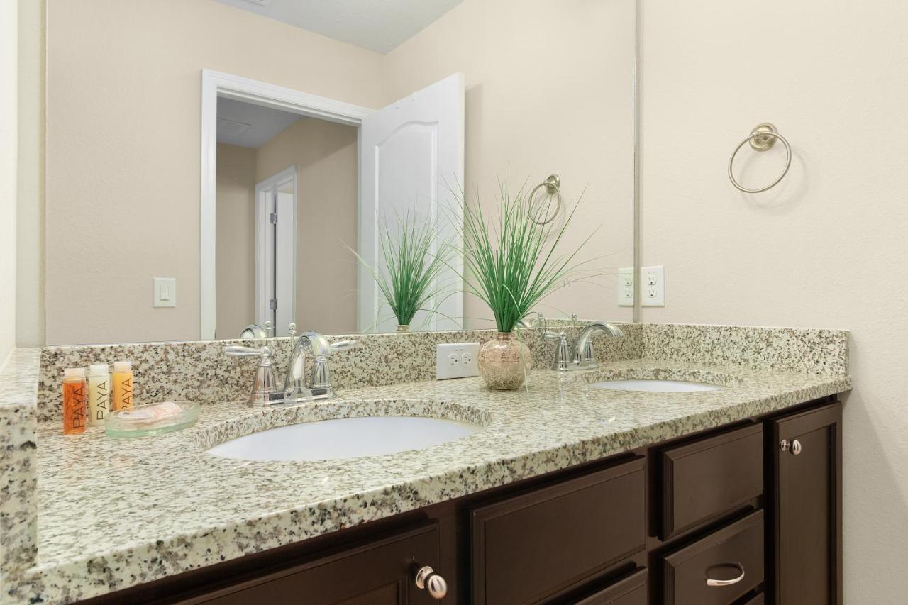 A Whole New World Villa Kissimmee Bagian luar foto